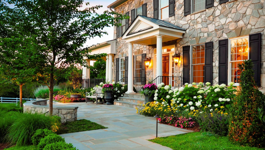 5 Easy ways to spruce up your front yard