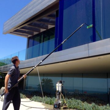 3 Insiders From Professional Window Washers