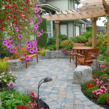 Design your Yard with the Beautiful Pavers