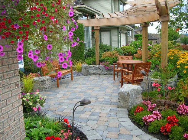 Design your Yard with the Beautiful Pavers